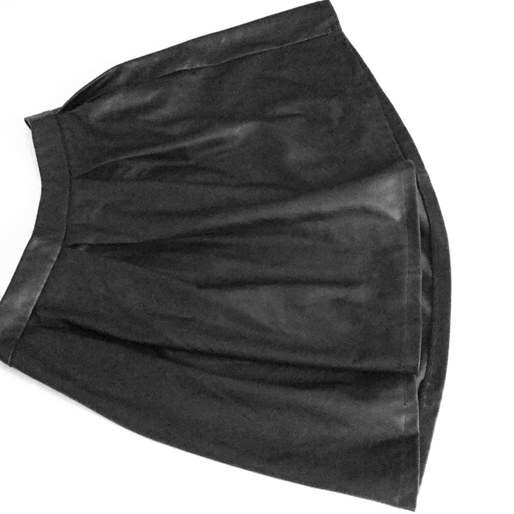 Black mini skirt pleather